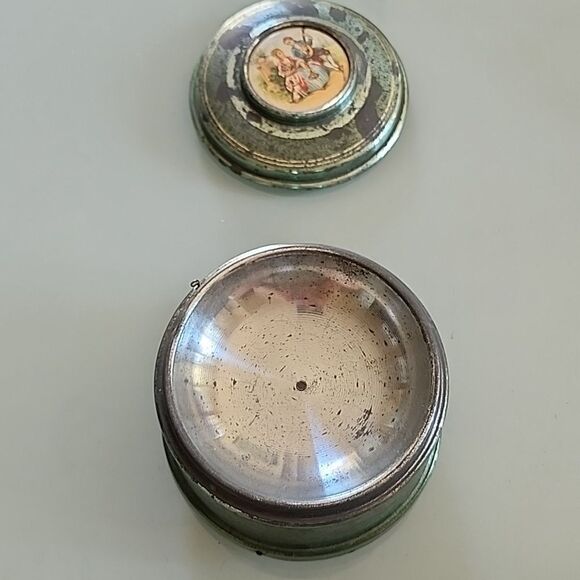 Vintage Musical Powder Puff Box - Picture 7 of 8